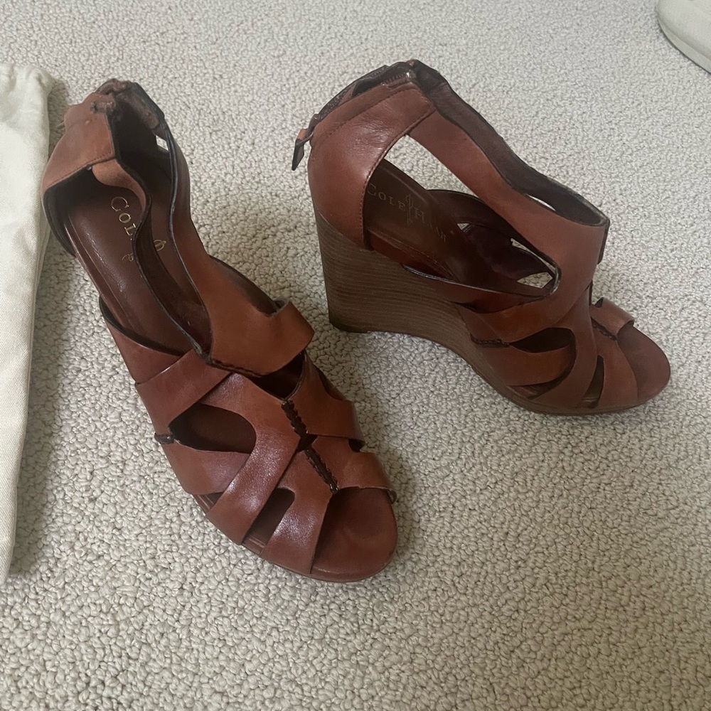Used Cole Han Wedge Brown shoe size 7